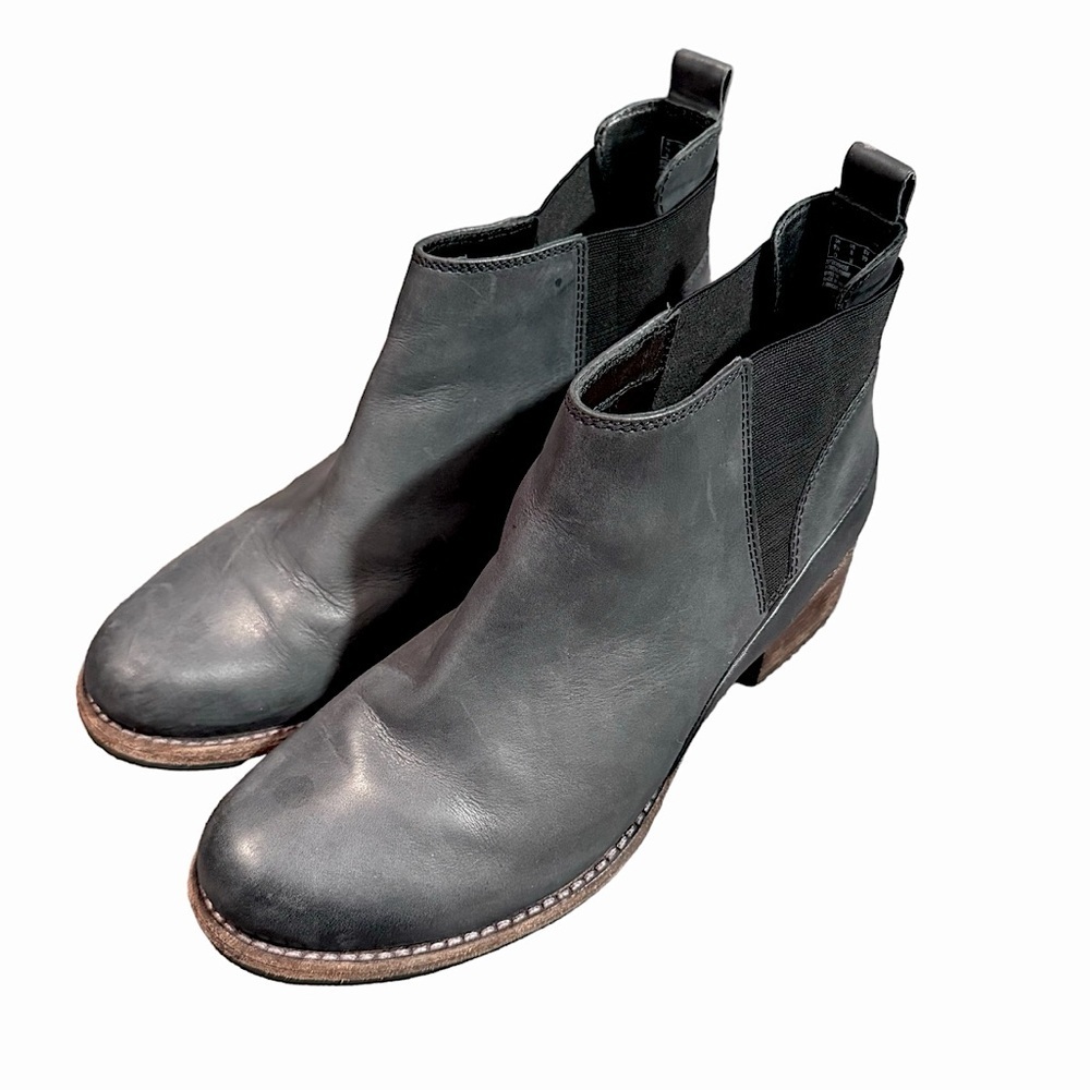 CLARKS Women’s Monica Blue Gray Leather Ankle Booties size 8